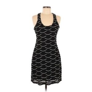 438- Max Studio NWOT Navy w/ White Scallop Designs. Size Large